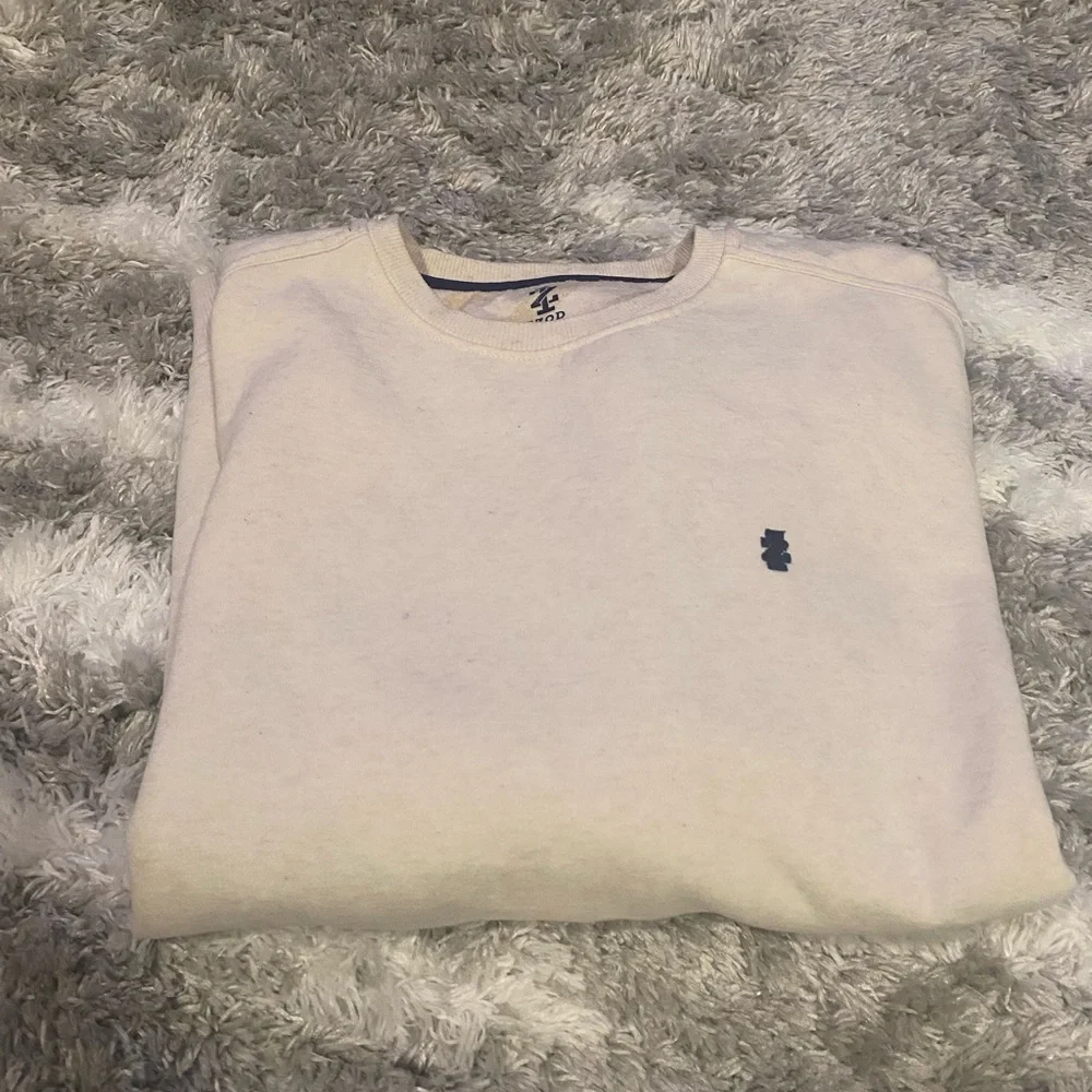 Cute baggy sweater! - Picture 1 of 3